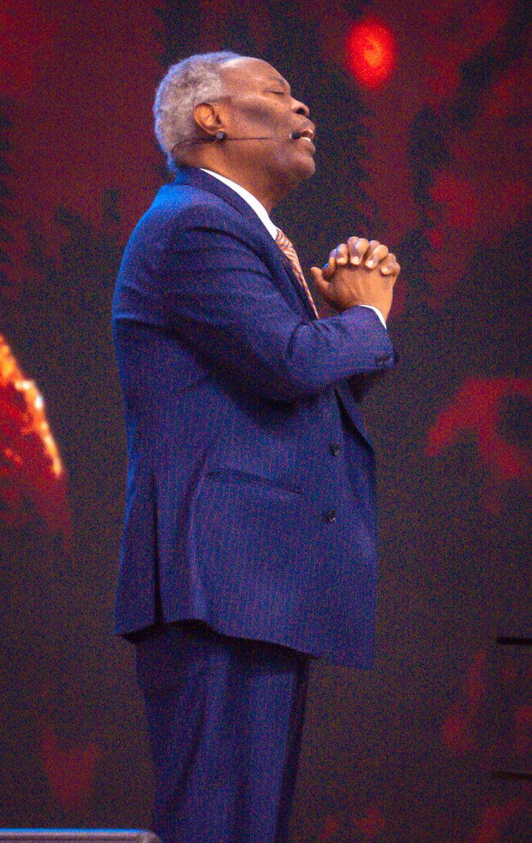 I went from being born into Deeper Life to Finding God myself, if not for the truth being preached by Baba... I would have gone astray😔

Thank you Jesus for your Servant 🔥
A man who stand for the Truth even in chaos 🔥

Satan - 0
Jesus - 100 
#Kumuyiat83