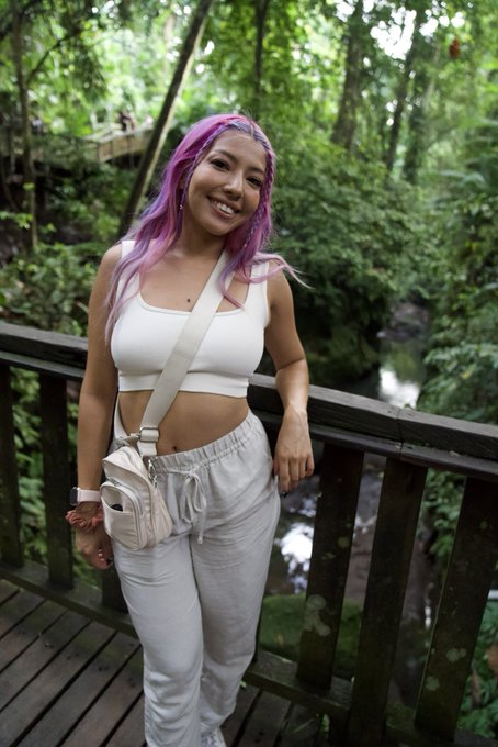 If you&rsquo;re active on X and want 🍒 pics, say &lsquo;hi&rsquo; (today only) https://t.co/ZuFHdBCBQm