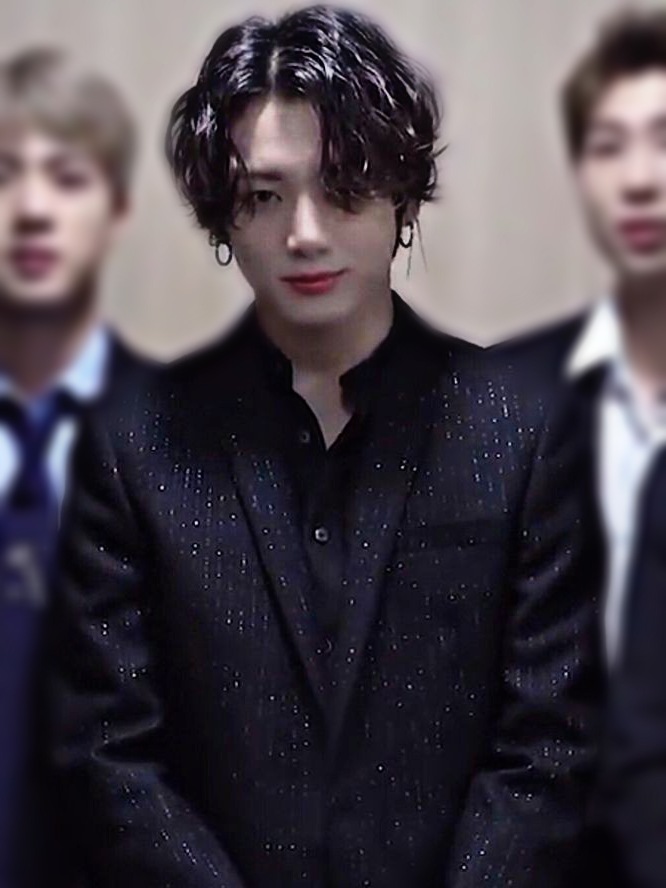 archivesofkook's tweet photo. angel                                                          demon https://t.co/Jq3bLNAm8I