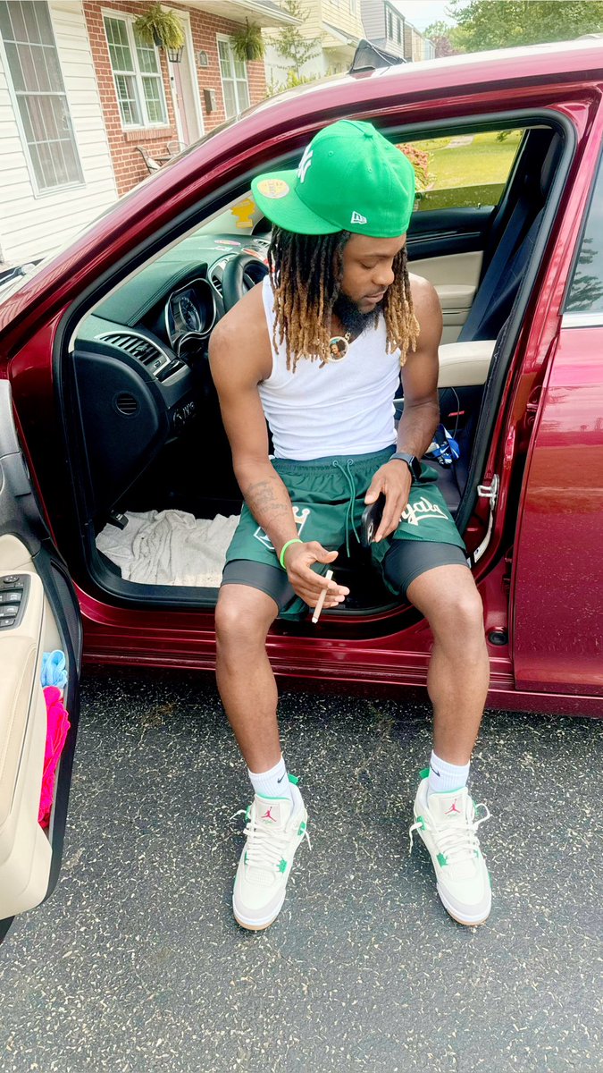 Therealslatt___'s tweet photo. 🔥 https://t.co/flsxOmvrMD