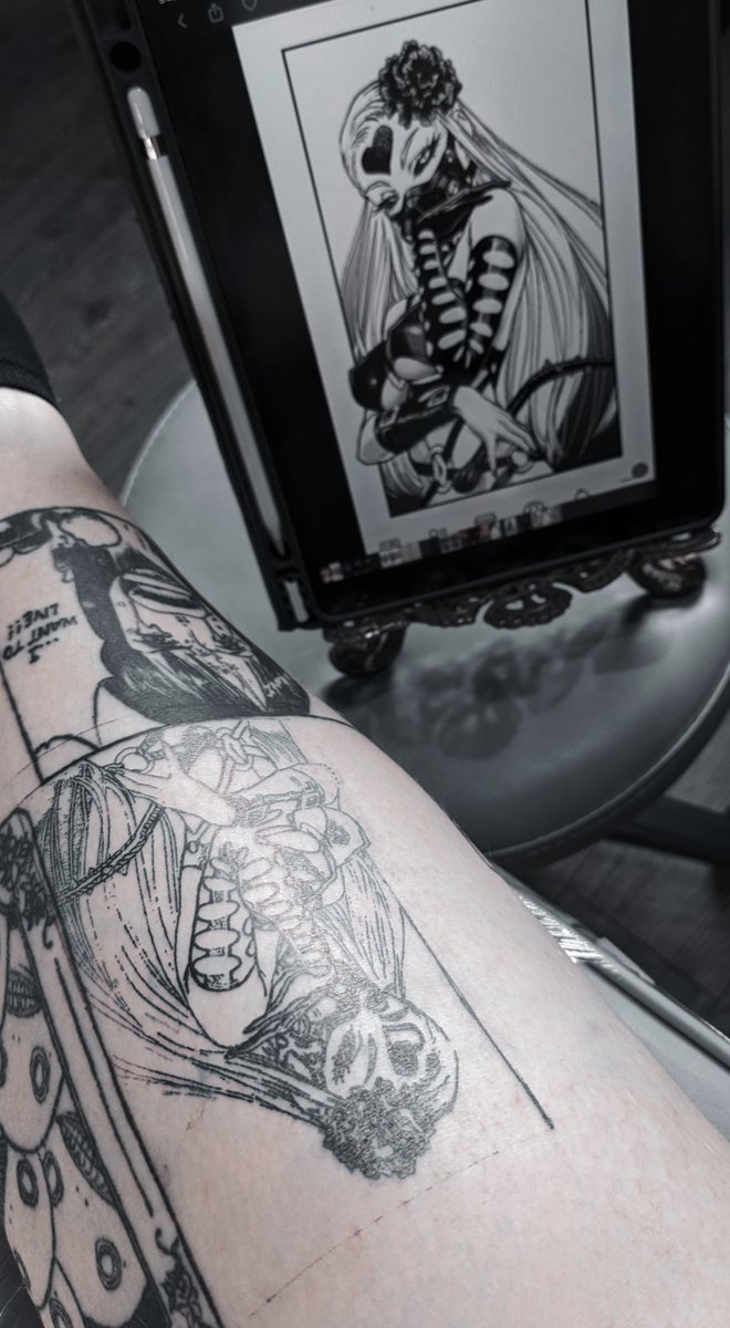 MentalSymphony_'s tweet photo. Adding to my manga/gaming panel leg 🤍
#OnePunch #MonsterPrincess #DoS #tattooartist https://t.co/2A628PgWKg