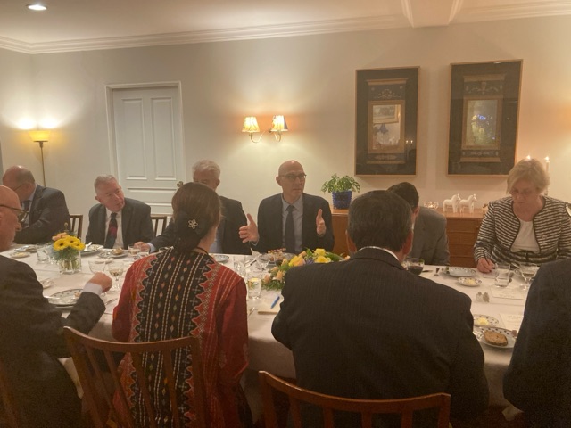 SwedeninAP's tweet photo. SE Ambassador hosted a dinner for diplomatic &amp; development partners with @UN High Commissioner for Human Rights @volker_turk. The discussion focused on #HumanRights challenges &amp; how to further support UN Human Rights' work in the region. @SwedeninAP proudly supports @OHCHRAsia. https://t.co/DlUyrmjU9d