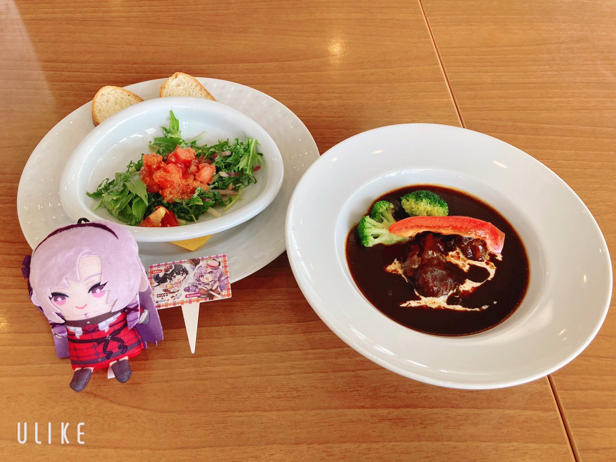 nekoSSR's tweet photo. どっちも美味しかった!!🥰
ビーフシチュー濃厚で倍量食べれた😂
パフェめっちゃ可愛かった〜！

 #ココスでにじさんじ2024 https://t.co/M0IVwMOdCJ