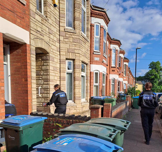 CadetsWMP's tweet photo. Well done @CadetsWMP @CoventryPolice @CoventryCityWMP who were out again last night supporting OP Galvanisewith PC Brown, McQueen &amp; PCSO Norton delivering crime prevention messages in the St Michael's area #community #parkmark #crimeprevention 👏👮‍♀️👮‍♂️👏 https://t.co/DtSIMrkebN