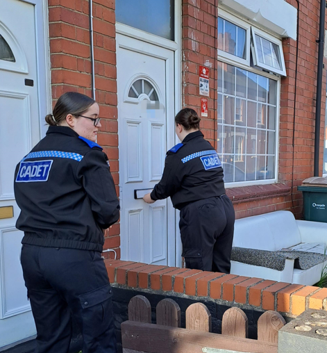CadetsWMP's tweet photo. Well done @CadetsWMP @CoventryPolice @CoventryCityWMP who were out again last night supporting OP Galvanisewith PC Brown, McQueen &amp; PCSO Norton delivering crime prevention messages in the St Michael's area #community #parkmark #crimeprevention 👏👮‍♀️👮‍♂️👏 https://t.co/DtSIMrkebN