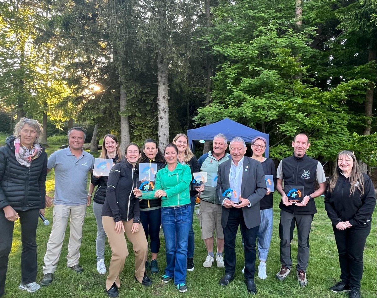 ANMSM (@anmsm) on Twitter photo A l'occasion de la 16e édition du Séminaire annuel #FamillePlus montagne à <a href="/otbesse/">Office de tourisme de Besse</a>, la Présidente <a href="/VerneySophie/">Sophie Verney</a> a remis les trophées #FamillePlus à <a href="/Isola2000_06/">Isola 2000 Officiel</a> et <a href="/valloire/">Valloire Galibier ☀️❄️</a> nouvellement labellisées ainsi qu’aux stations renouvelées jusqu’en 2027 A l'occasion de la 16e édition du Séminaire annuel #FamillePlus montagne à <a href="/otbesse/">Office de tourisme de Besse</a>, la Présidente <a href="/VerneySophie/">Sophie Verney</a> a remis les trophées #FamillePlus à <a href="/Isola2000_06/">Isola 2000 Officiel</a> et <a href="/valloire/">Valloire Galibier ☀️❄️</a> nouvellement labellisées ainsi qu’aux stations renouvelées jusqu’en 2027