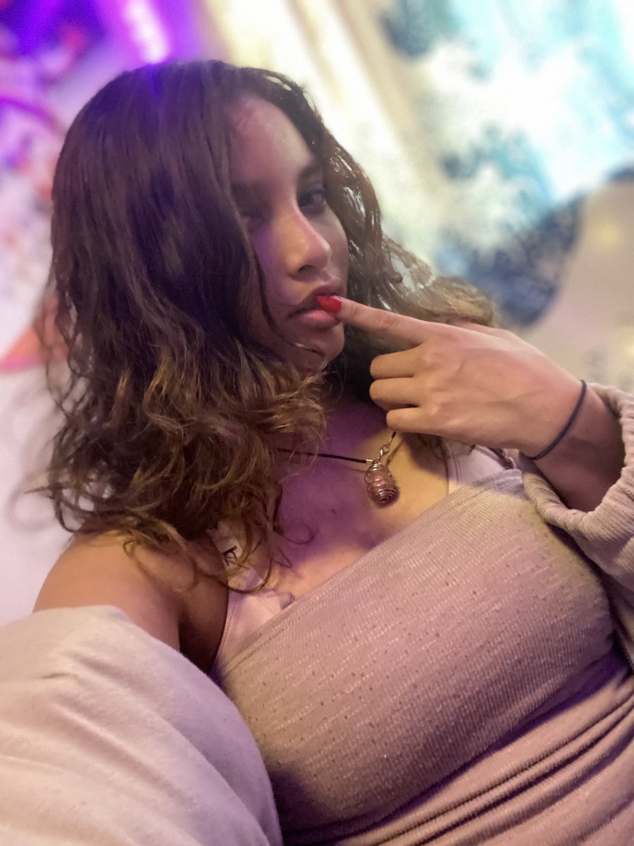 SugarPupBaby's tweet photo. probably gonna be awake for the night so whoโs gonna talk to me? Looking for a drain since itโs been a while. Any subs awake or yโall hiding?๐๐๐ธ
#findom #funsub #humanATM #paypigs #findomdrains #spoiledbrat #femdom #feetworshiฬp #weed https://t.co/EOuRVYsQEs
