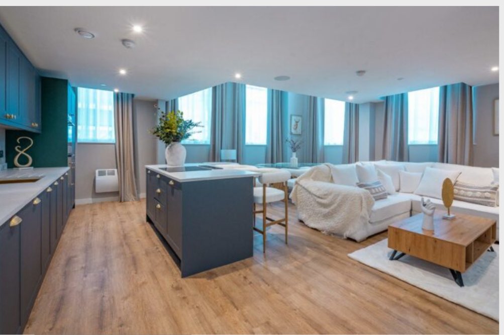 siteform_f's tweet image. An productive visit to our project in Leeds 83no apartments with 3000m2 Tarkett LVT & 2000m2 JHS carpets. Plus 5000m2 flooring grade plywood.