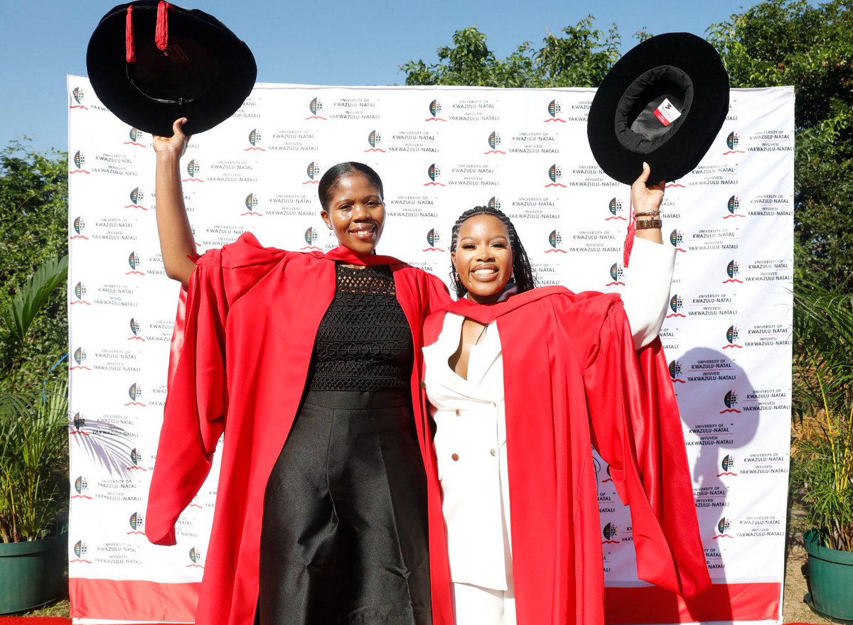 AfricanSTEMini1's tweet image. Two PhDs….1 Family Blessed 🙌🏾