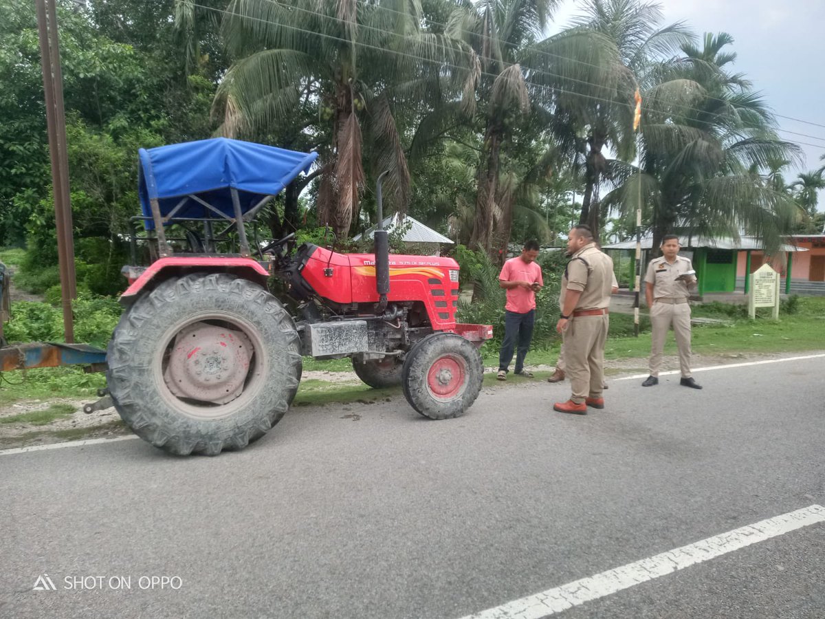 dtoUdalguri's tweet photo. Offence cases registered in Udalguri on 05-06-24 are
Insurance-5
DL-2
Fitness-2
PUCC-3
Tax-3
Reflector-3
Helmet-14
No. plate-2
Carrying passenger-1
Fail to produce DL-1
Total-36 cases 
@CMOfficeAssam @ParimalSuklaba1 @TransportAssam @gpsinghips @IPSAnkurJain @Assamroadsafety https://t.co/VVbb9EOsZT