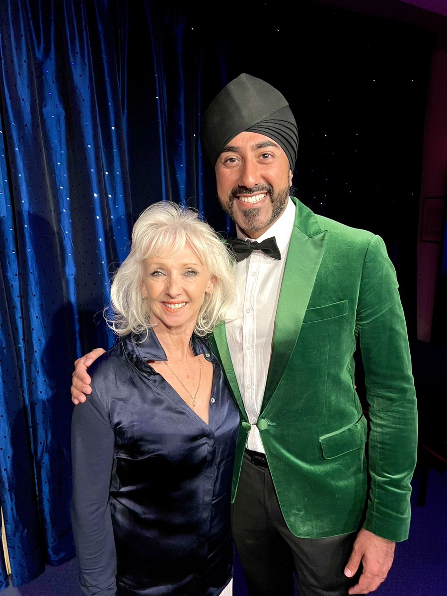 magicsingh's tweet photo. Member of The Inner Magic Circle with Gold Star⭐️
@MagicCircleHQ @MarvinBerglas https://t.co/ANg19gVAw8