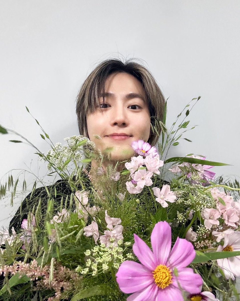 EXOGlobal's tweet photo. [OFFICIAL] 240606 starnight91.9 Instagram Update with #SUHO 

#EXO #엑소 @weareoneEXO https://t.co/m8Ri6fiWr9
