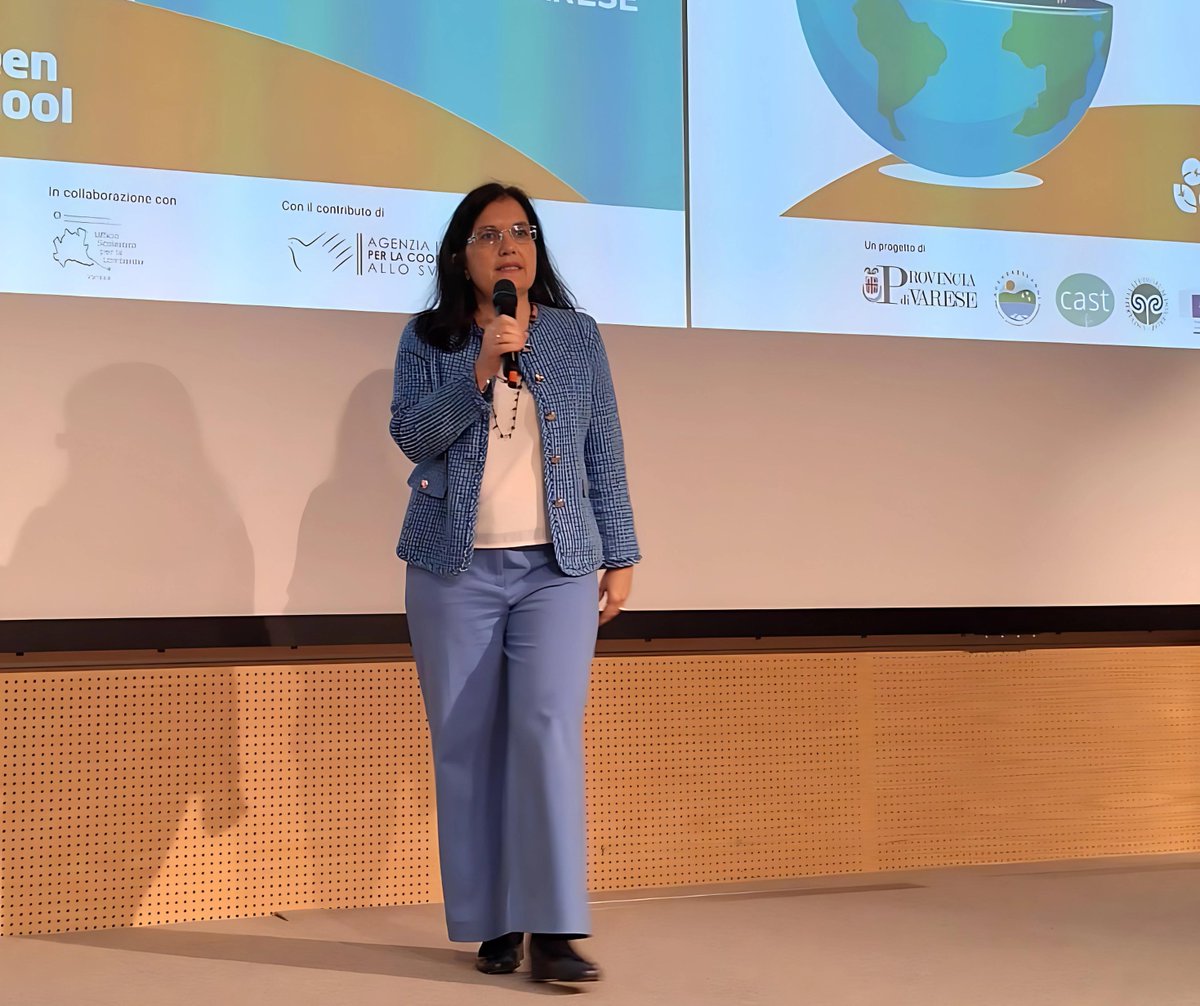🌱🏫 Si è chiuso con successo a Varese il Programma #GreenSchool per l'a.s 2023-24
📢 Presente per #Uninsubria <a href="/ElenaMaggi16/">Elena Maggi</a>, delegata del rettore per lo #SviluppoSostenibile e per la rete #Rus 
🔗 Leggi la notizia: uninsubria.it/green-school-2…

#uninsubria #sostenibilità #ambiente