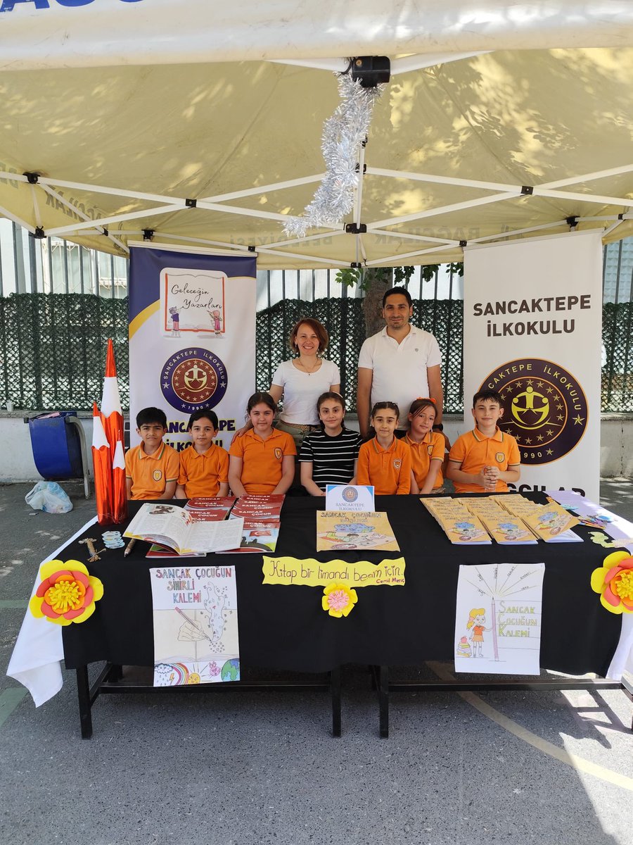 Geleceğin Yazarları Projesi kapsamında okulumuz öğrencilerilerinin hazırlamış olduğu Sancak Çocuğun Düşleri kitabımızı, Mehmet Akif Ersoy İlkokulunda düzenlenen stantımız da sergiledik, kitabımızın hazırlanmasında emek veren öğretmen ve öğrencilerimize teşekkür ederiz. 🌸
