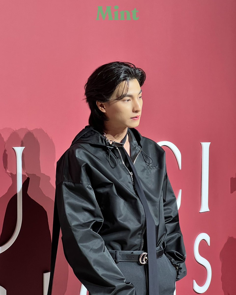 mintmag_th's tweet photo. ดุจเจ้าชาย! #MintReports พาดูหนุ่ม #กลัฟคณาวุฒิ แบรนด์แอมบาสเดอร์ของ #Gucci ร่วมงาน GUCCI VISIONS: “An immersive exhibition into the world of GUCCI” งานนี้เหล่า #ลูกบอลของบิ๊กกลัฟ ให้คะแนนลุคนี้เต็มเท่าไหร่ดี 💚

#Gucci
#GulfBAGucci 
#GucciVisions
#GulfKanawut 
#MintMagTH https://t.co/WoX55AwsJo