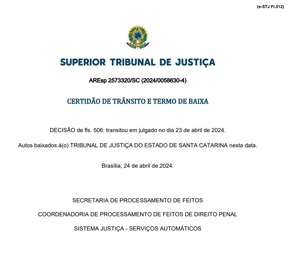 camasao50's tweet photo. 🔴 ACABOU - O homem que me agrediu e ameaçou me matar em 2020 finalmente foi condenado em todas as instâncias da Justiça. 

Francisco Ferminio Laureano é a primeira pessoa de Santa Catarina a ser condenada criminalmente por LGBTfobia, ou no termo técnico, por injúria qualificada pelo preconceito. 

Foram quatro anos de espera por Justiça. Além de me agredir verbalmente com diversas ofensas e dizer que eu deveria levar um tiro na cara, Laureano ainda me processou por danos morais, processo que nós também vencemos.

Ele não será preso. A condenação é de um ano de reclusão e um mês de detenção, mas por seu réu primário, ele poderá substituir a pena por aproximadamente 400 horas de serviços à comunidade.

Pretendo investir os valores da indenização na campanha eleitoral deste ano, onde devo concorrer à Câmara Municipal. Me pareceu uma boa forma de reparação: usar esse dinheiro para financiar uma candidatura LGBTIA+ na nossa cidade. 

Agradeço imensamente o companheiro, amigo e meu advogado, doutor Rodrigo Sartoti, que fez um trabalho excepcional nos dois processos. 

Que a conclusão desse caso mostre para toda a sociedade que a violência, o preconceito, a discriminação contra nós LGBTIA+ não passará mais impune. 

Muito obrigado.