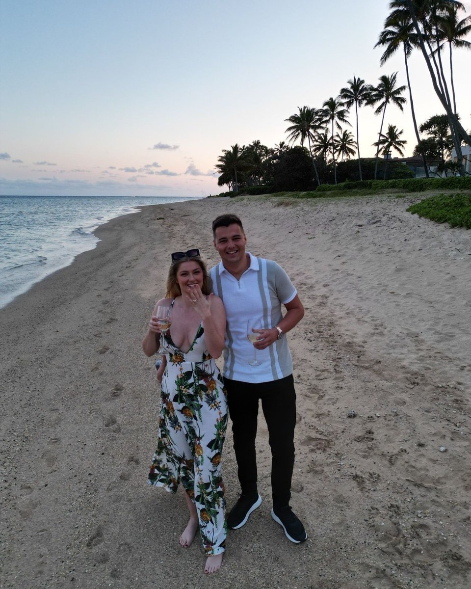 Harmonyjewelsld's tweet photo. Congratulations to Tom & Jenna, our #HarmonyCouple of the week!!! 🥂

A stunning Trilogy engagement ring for a stunning girl!! 💍🤗
May you both enjoy a lifetime of laughter and happiness together! 💕
Tap Tap to show them some L 🤍VE!

#proposal #proposalring #proposalgoals #shesaydyes #engagementring #londonjewelers #londonjeweler