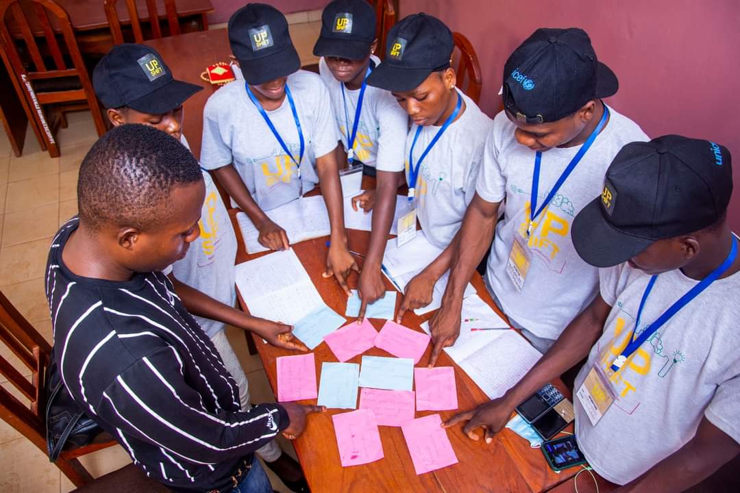 Au Bénin, une mini-série de 10 épisodes intitulée « IGNORANCE » a été proposée et réalisée par les "Chiwawas de Bohicon" dans le cadre du programme #UPSHIFT de l'<a href="/UNICEF/">UNICEF</a>.

La série vise à informer et à éduquer les adolescent.e.s et jeunes sur la santé sexuelle et reproductive.