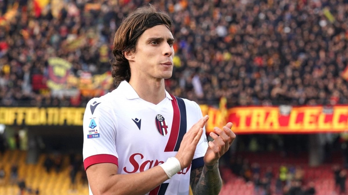 OjoFutbol's tweet photo. Riccardo Calafiori tiene un acuerdo verbal de un contrato de cinco años con la Juventus.  El Bolonia exige € 30-35 millones por el jugador, pero la Juventus lo valora más cerca de € 20-25 millones.  

Fuente: @_Morik92_ https://t.co/MMQUJ3ws7S