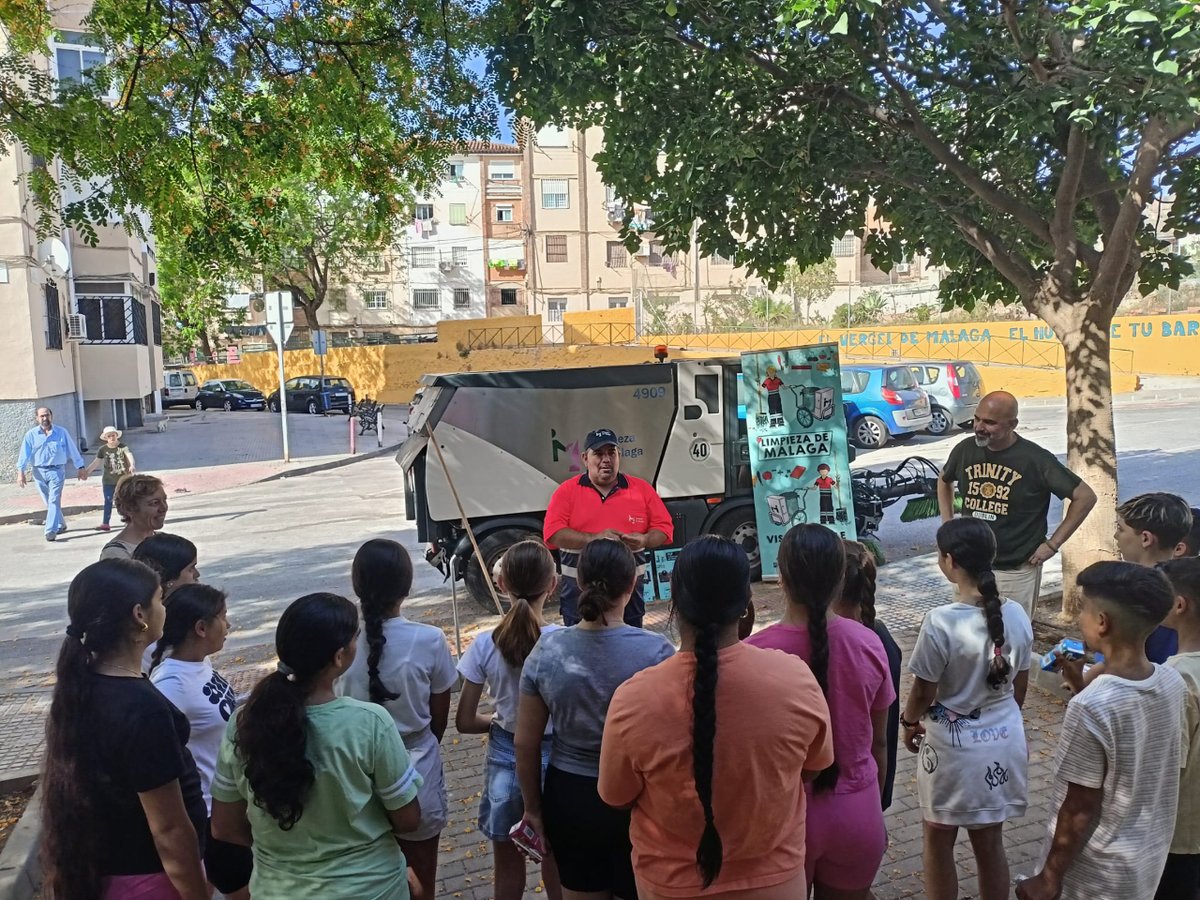 Nuestros <a href="/AgentesMalaga/">Agentes Dinamizadores Málaga</a> continúan acercando nuestra labor el alumnado de centros malagueños ✅

📸 En los últimos días han realizado talleres y visitas al punto limpio de Málaga Norte al <a href="/CeipMalaga/">Ceip Manuel Altolaguirre (Málaga)</a> y al Colegio Misioneras Cruzadas