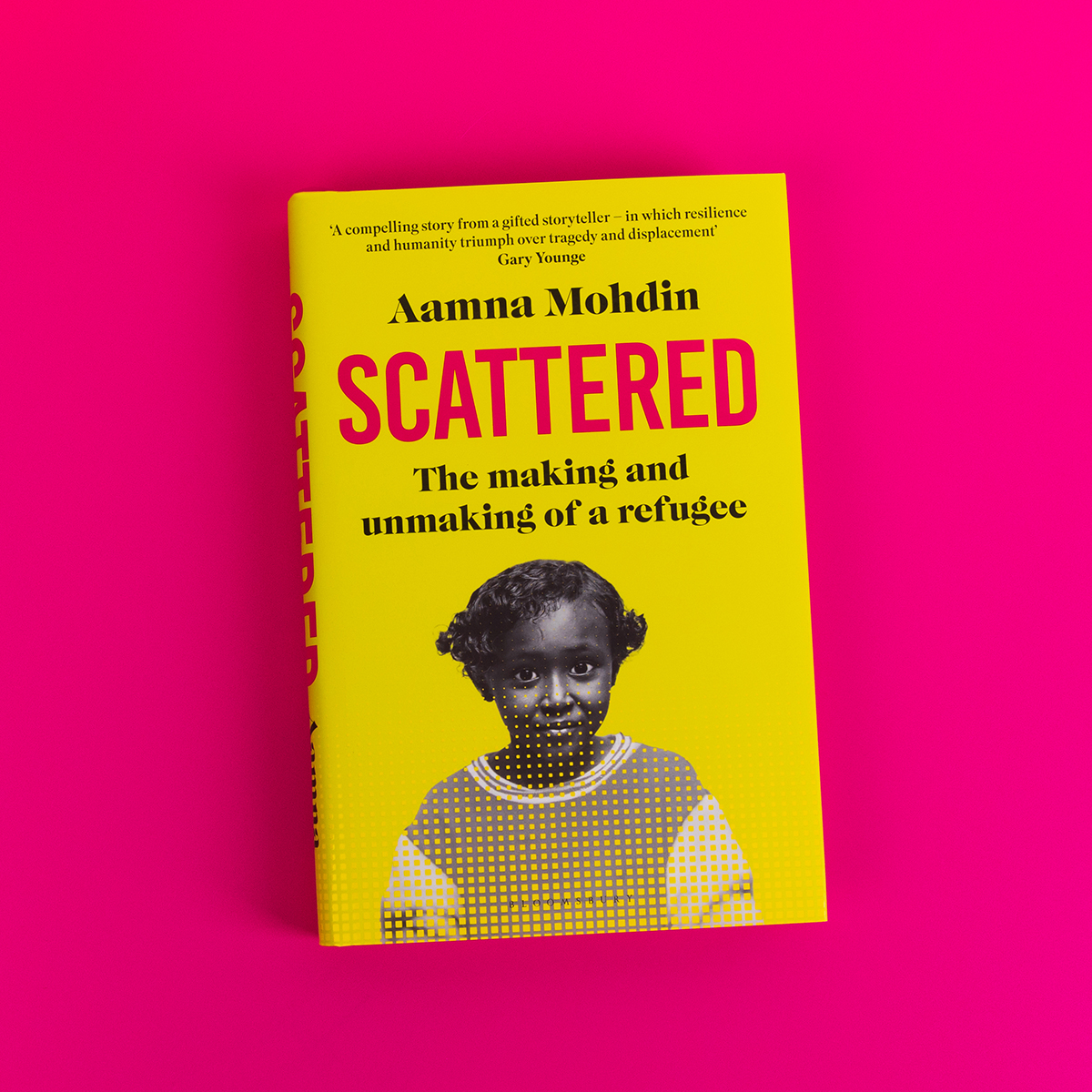 BloomsburyBooks's tweet photo. 🟡 Scattered – @aamnamohdin
A staggering investigation into the costs and consequences of displacement, from a young woman uniquely placed to explore the refugee experience and its aftershocks
Read more: https://t.co/GFAQDaS3go https://t.co/G37GJSh0Zm