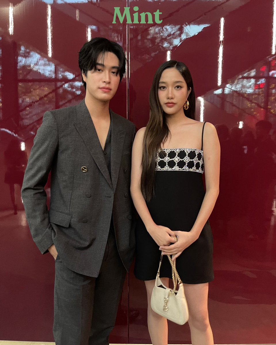 ภาพคู่! #MintReports แช๊ะภาพหล่อสวยของหนุ่ม #เจมีไนน์ และสาว #ฟรีนสโรชา มาฝากขณะร่วมงาน #GucciVisions ซึ่งจัดขึ้น ณ EmGlass, EmSphere 💚 

GUCCI VISIONS WITH NORAWIT
SAROCHA SHINES IN GUCCI
#FreenxGucciVisions #GEMINIXGUCCI 
#Gemini_NT 
#srchafreen #FreenSarocha
#Gucci…