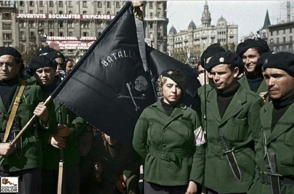 undesgraciat's tweet photo. els guiris que volem 🏴

#centúriamalatesta
#brigadesinternacionals https://t.co/Djd6CwyqGg
