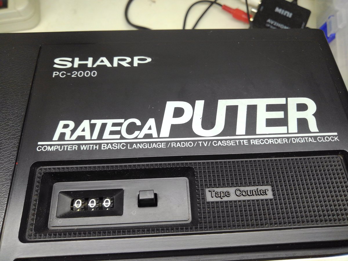 toshitada1973's tweet photo. ラテカピュータ、です。テレビ、カセット、コンピューターで「ラテカピュータ」。お目にかかれて光栄、もう目頭が熱くなるよ…神々しいまでの重厚さだね…もちろん続く。#ラテカピュータ #PC2000 #PC2001 https://t.co/SQcoKmr9W1