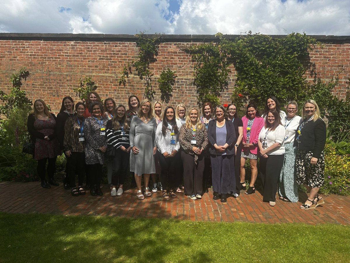 NatalieBelt1's tweet photo. Brilliant morning in the 🌞with Change and Innovation colleagues from across South Yorkshire, coming together and sharing #goodpractice #change  functions, discussing how we do things together #systemintegration @rdash_nhs @SHSCFT and MHLDA Provider Collaborative#letsdoitagain https://t.co/r7CmjkseTg
