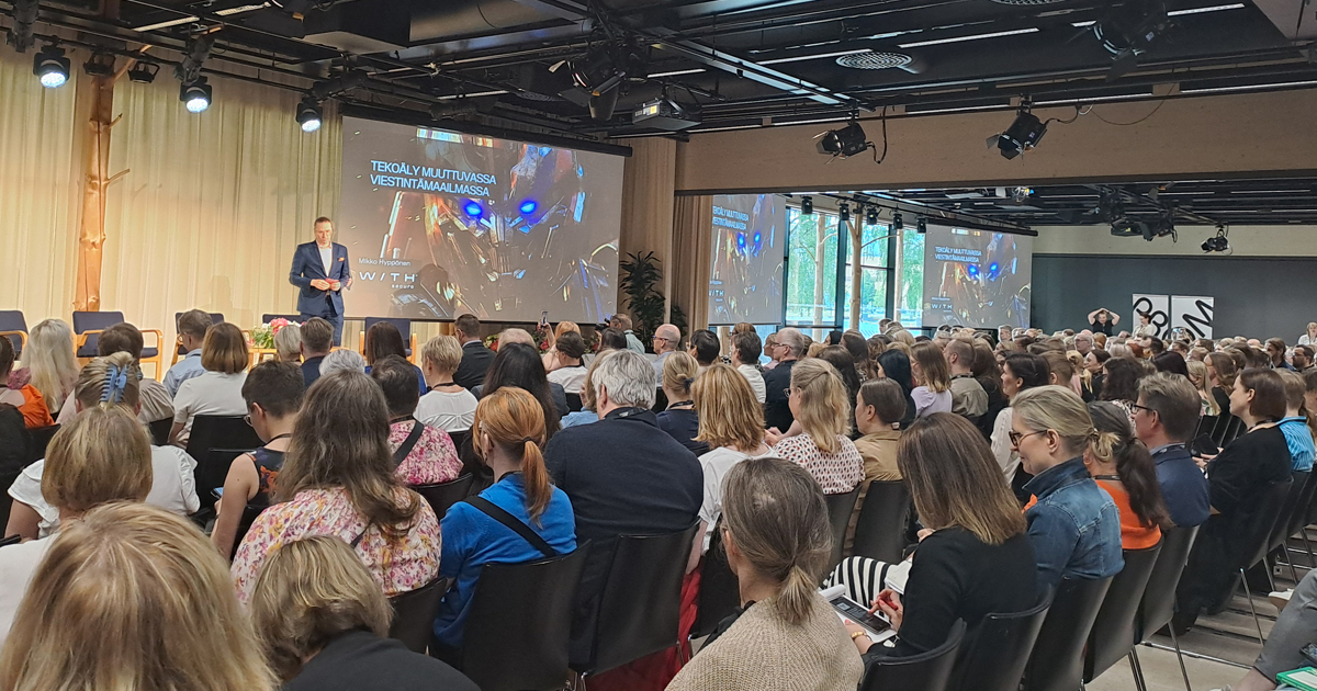 SariIdman's tweet photo. Tästähän tulee ihan perinne – toista kertaa ProCom-päivässä, tällä kertaa kaverina @KSikio 😊
Iso kiitos @ProComRy, puhujat ja viestintäkollegat hurjan antoisasta päivästä tekoälykkään viestinnän parissa! Erityiskiitos @mikko ja @SNiinivaara ✨
#ProComDay #viestintä #tekoäly https://t.co/whkNBIuxcz