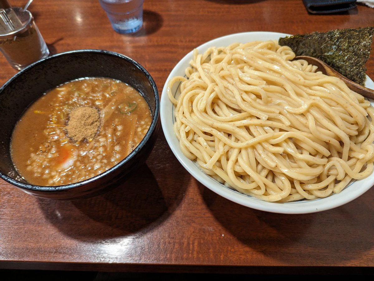 guwe987's tweet photo. #麺活 #もりそば #特盛り #熱盛り #720g #ゆず⁡ #魚介豚骨⁡⁡⁡⁡⁡⁡⁡
⁡#ラーメン同好会⁡
⁡⁡久々のラーメン同好会⁡
⁡おいらはいつも通りの特盛⁡
⁡みんなでおいしくいただきました😚🍜 https://t.co/V78lMvcsWi
