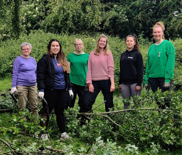 YorkCares's tweet photo. Today's #VolunteersWeek thank you is dedicated to our awesome Ambassadors who champion our work within their organisation and encourage colleagues to get involved. We couldn't do it without you, thank you! #nationalvolunteersweek #yorkcares #volunteers https://t.co/I2bkPKfsi0
