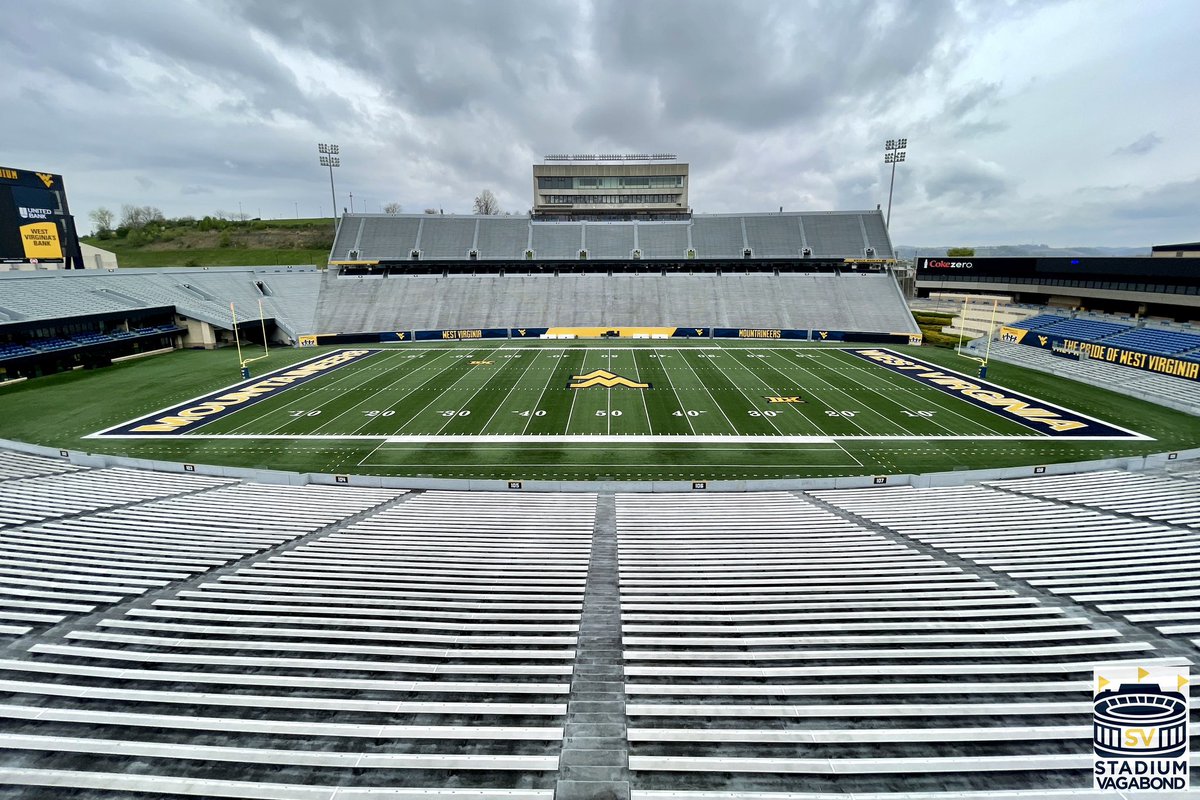 StadiumVagabond's tweet photo. Mountaineer Field at Milan Puskar Stadium, Morgantown, WV in 2021 - Home of the West Virginia Mountaineers - Opened 1980 - Capacity 60,000
#wvu #westvirginia #morgantownwv #morgantown #westvirginiauniversity #wv #mountaineers #wvufootball #wvumountaineers #hailwv #cfb #gotowv https://t.co/8WJVygh8PV