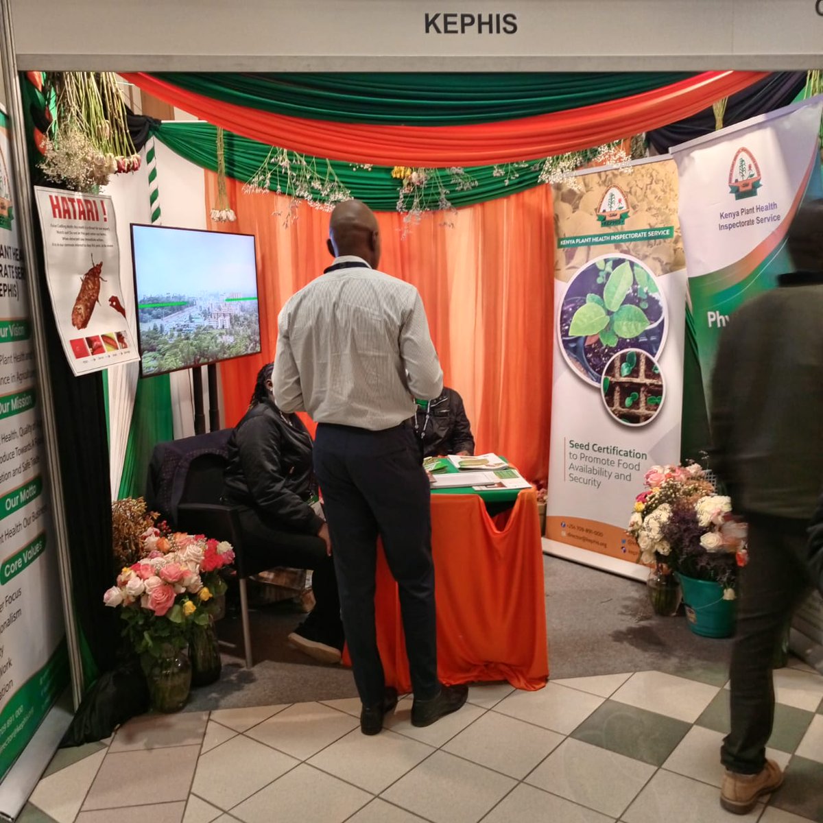 KephisKe's tweet photo. @Kephiske plays a crucial role in the floriculture industry; KEPHIS regularly informs stakeholders of changes in market requirement to ensure compliance &hence flowers exported meet the destination market requirements ,Market access for exporters, Plant variety protection
#IFTEX https://t.co/snGsRDBeVj