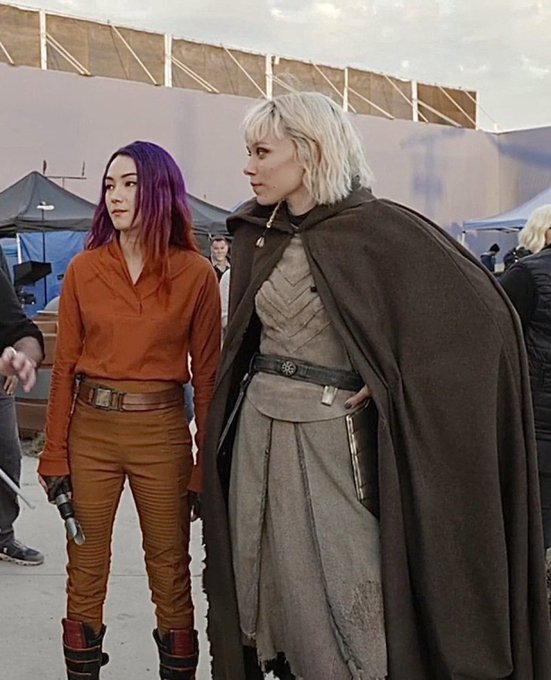 Me and my bestie at the con waiting for a stranger to finish telling us how much they hate the new Star