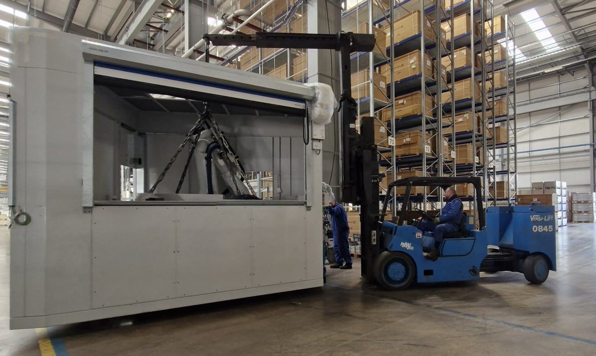 MidlandLift's tweet photo. Is it the perfect time to relocate or re-organise your work place ?
Midland Machinery (Heavy Lift) Ltd, the UK leaders of machinery installations and relocations. They can offer a wide range of specialist lifting equipment and provide a complete relocation logistics package. https://t.co/CItfr4mMxq