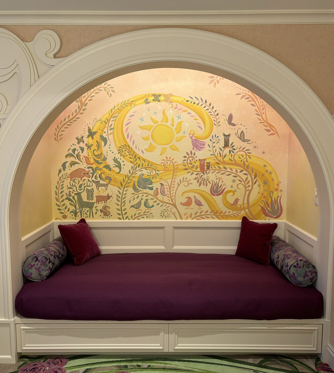 YZscript's tweet photo. ファンタジースプリングス ホテル
②ラプンツェルの部屋
バンビもいた https://t.co/hfeAgnxkPx