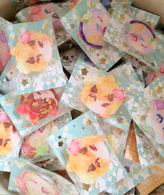 I found a box full of my old phone holders I'm thinking of adding them to my shop later for just a dollar 