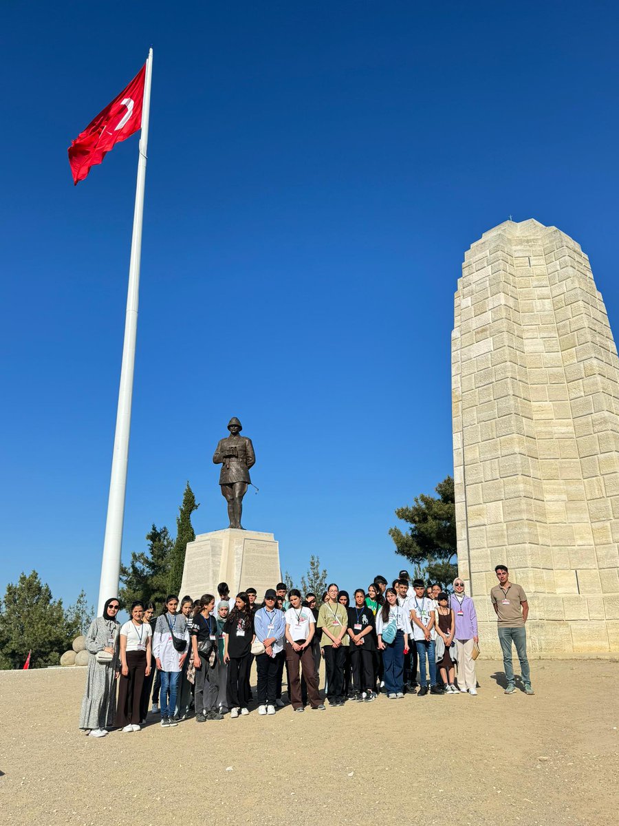 selimilcemem's tweet photo. 3-Selim Kaymakamlığı tarafından desteklenen ve organize edilen bu etkinlik, öğrencilerin tarih bilincini pekiştirmeyi ve vatan sevgisini arttırmayı amaçlamakla beraber onların milli birlik,beraberlik duygularını güçlendirdi.

@ziyapolat73 
@KarsValiligi 
@karsmem 
@KafkasProjesi https://t.co/9ooqmpO69n