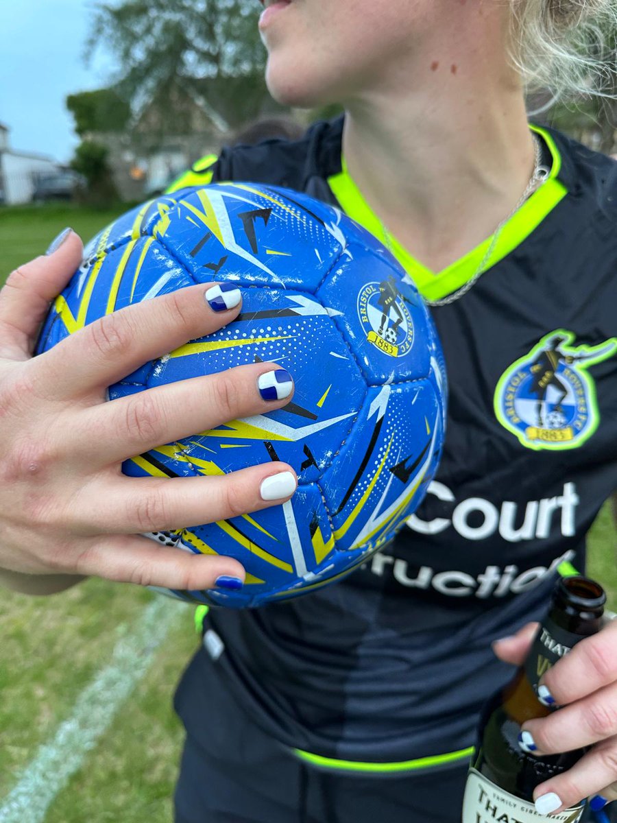 deb_barry11's tweet photo. Coolest nails ever? @Official_BRFC 💙🤍 got to love #womensfootball https://t.co/3RlrnYvvTv