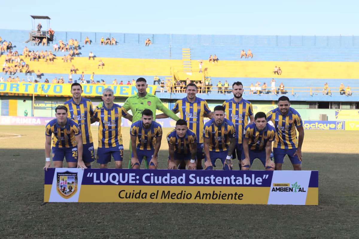 luquemuni's tweet photo. ⚽️✅ El deporte apoyando al Medio Ambiente   

🎉💚 En conmemoración al día mundial del medio ambiente, jugadores del club de nuestra ciudad, han apoyado el lema “Luque ciudad sustentable”
Agradecemos al @spluquenoficial por este noble gesto. 🇺🇦

#LuqueDiferente https://t.co/T5Pop89NOy