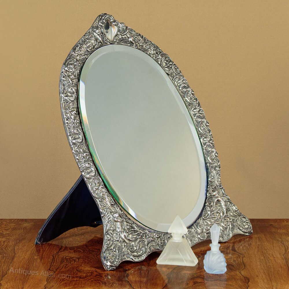 antiques_atlas's tweet photo. For sale on Antiques Atlas is this Large silver Dressing Table Mirror. London 1896 https://t.co/U2eb0iIijC
#antiques @CollingeAntique
#silver #antiquemirrors #antiquemirror #antiquesilver #silverframe #silvermirror #antiquesilvermirror https://t.co/kVUR9MFVkO