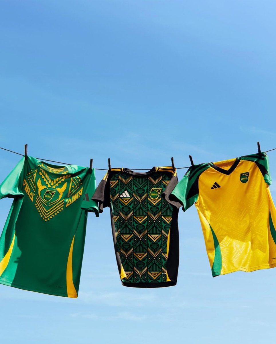 stadium876's tweet photo. First thoughts on the new kits ? https://t.co/9EOCuxjiJ8