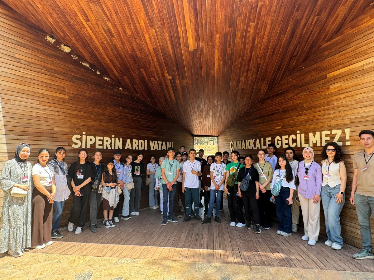 selimilcemem's tweet photo. 1-Öğrencilerimiz Çanakkale Şehitliklerini Ziyaret Etti

KAFKAS Projesi kapsamında müdürlüğümüze bağlı okullarda 8.sınıf öğrencilerimiz için yıl boyunca düzenlenen deneme sınavlarında başarı gösteren 30 öğrencimiz için Çanakkale gezisi gerçekleştirildi

@ziyapolat73
@KarsValiligi https://t.co/L8aGDIJ21Q