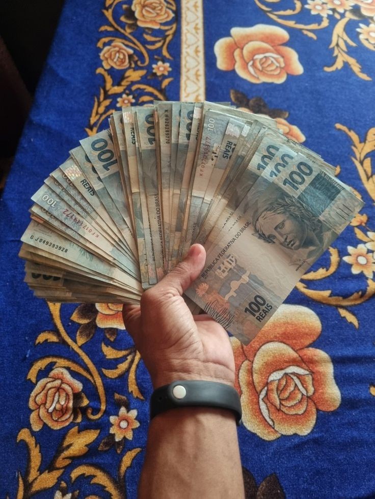 O dinheiro entra na minha conta de formas inesperadas e abundantes!

Comente “ eu aceito ” para manifestar essa energia de prosperidade na sua vida!