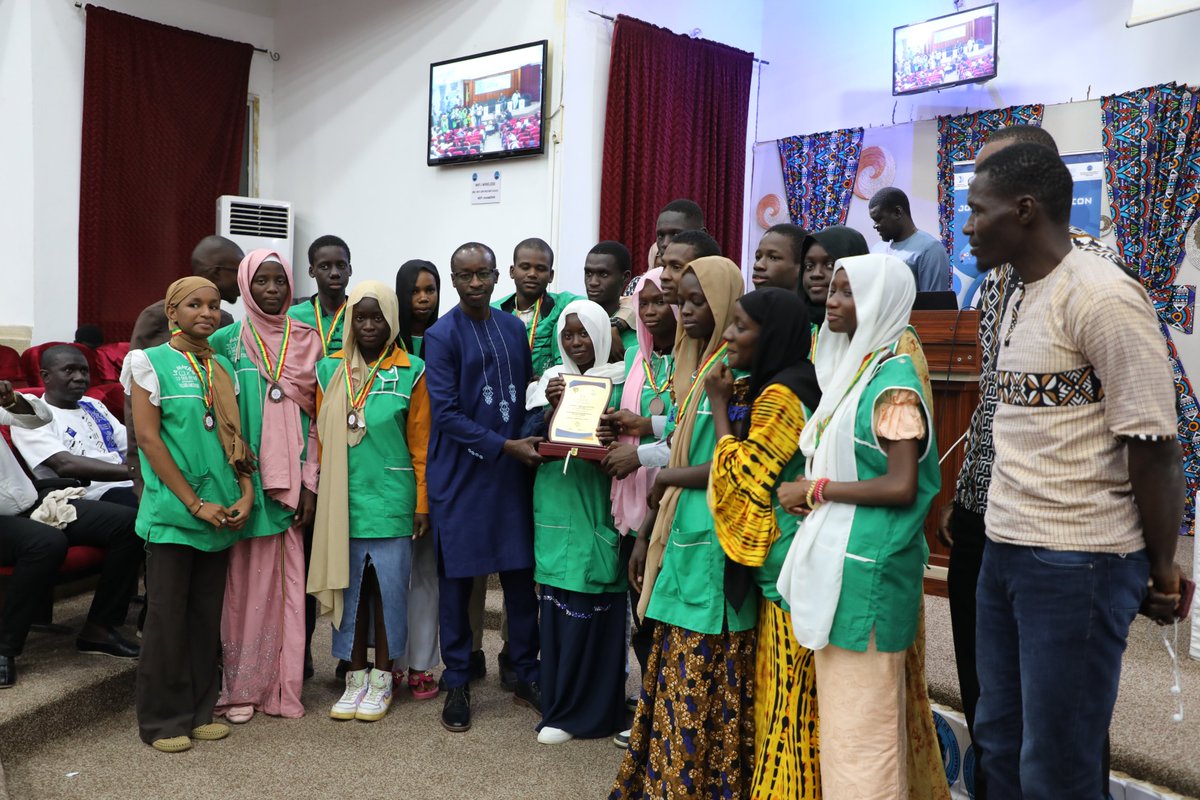 Aastic_Senegal's tweet photo. Félicitations à nos lauréats de la  8e édition du concours JDAS interclubs scientifiques sur les STEM et le Numérique 🏆✨ 1er Institution Notre Dame de Dakar, 2e Lycée Seydina Limamou Laye, 3e Lycée Fadel Kane de Matam. @ODCSenegal @221men @unchk_sn #STEM #FiertéNationale https://t.co/Me4rhwQCQu