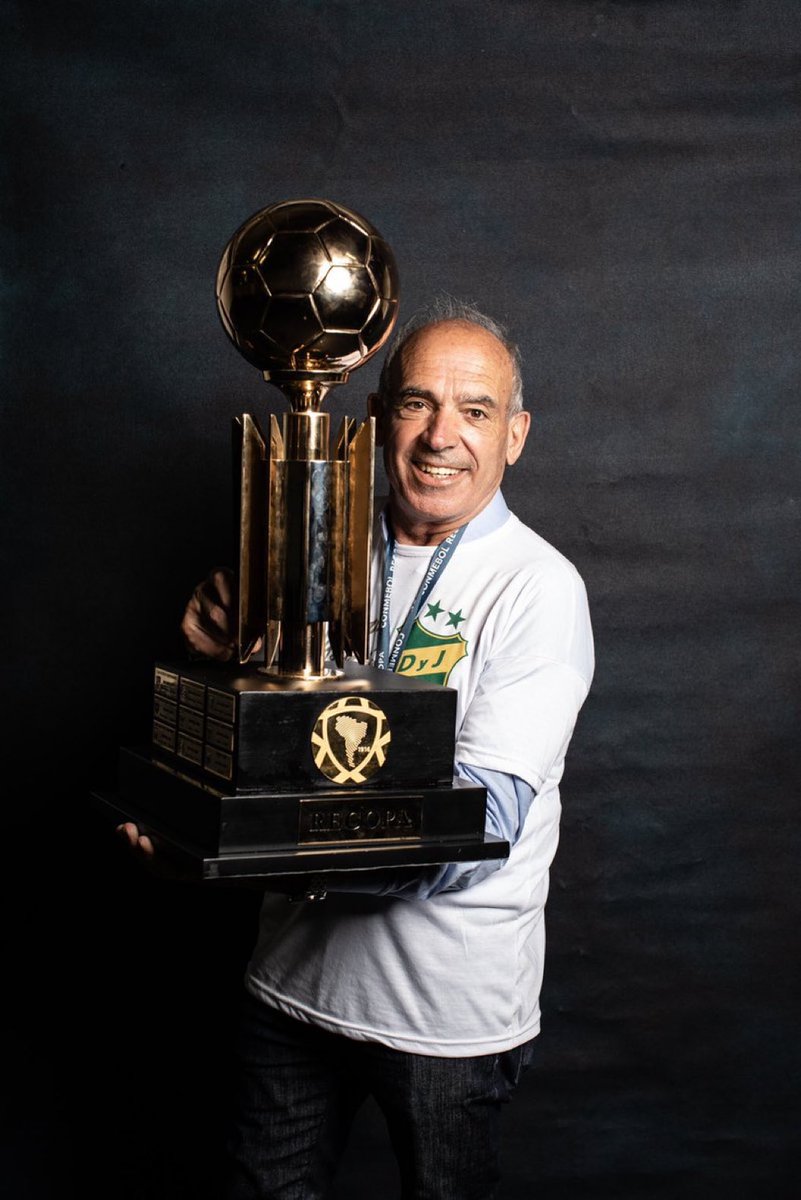 José querido, compañero, amigo, siempre te vamos a recordar, reconocer y valorar. Fuiste un pilar fundamental en tu club y en el fútbol , intachable. Profundo dolor. QEPD y mis condolencias a su familia