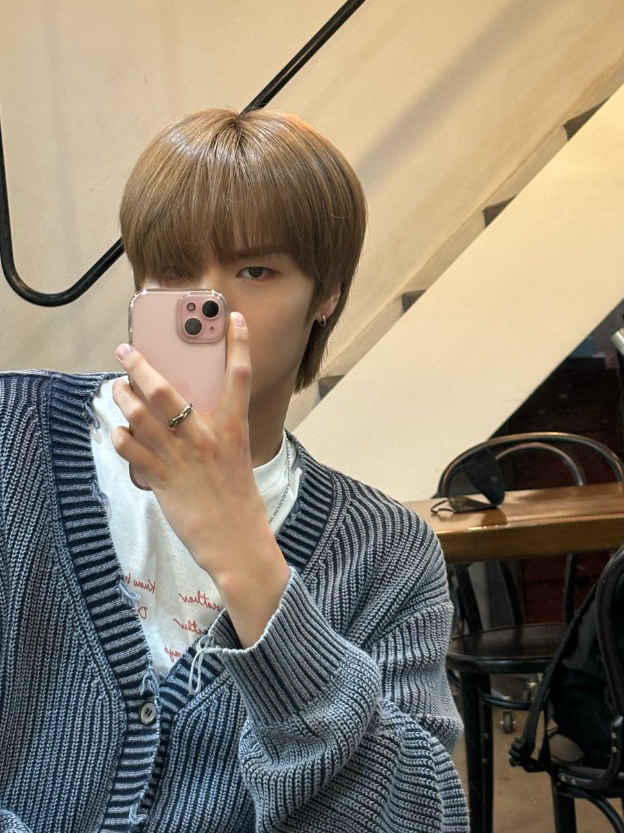 [#지은호]
슈슝~~⚽️

#루네이트 #LUN8