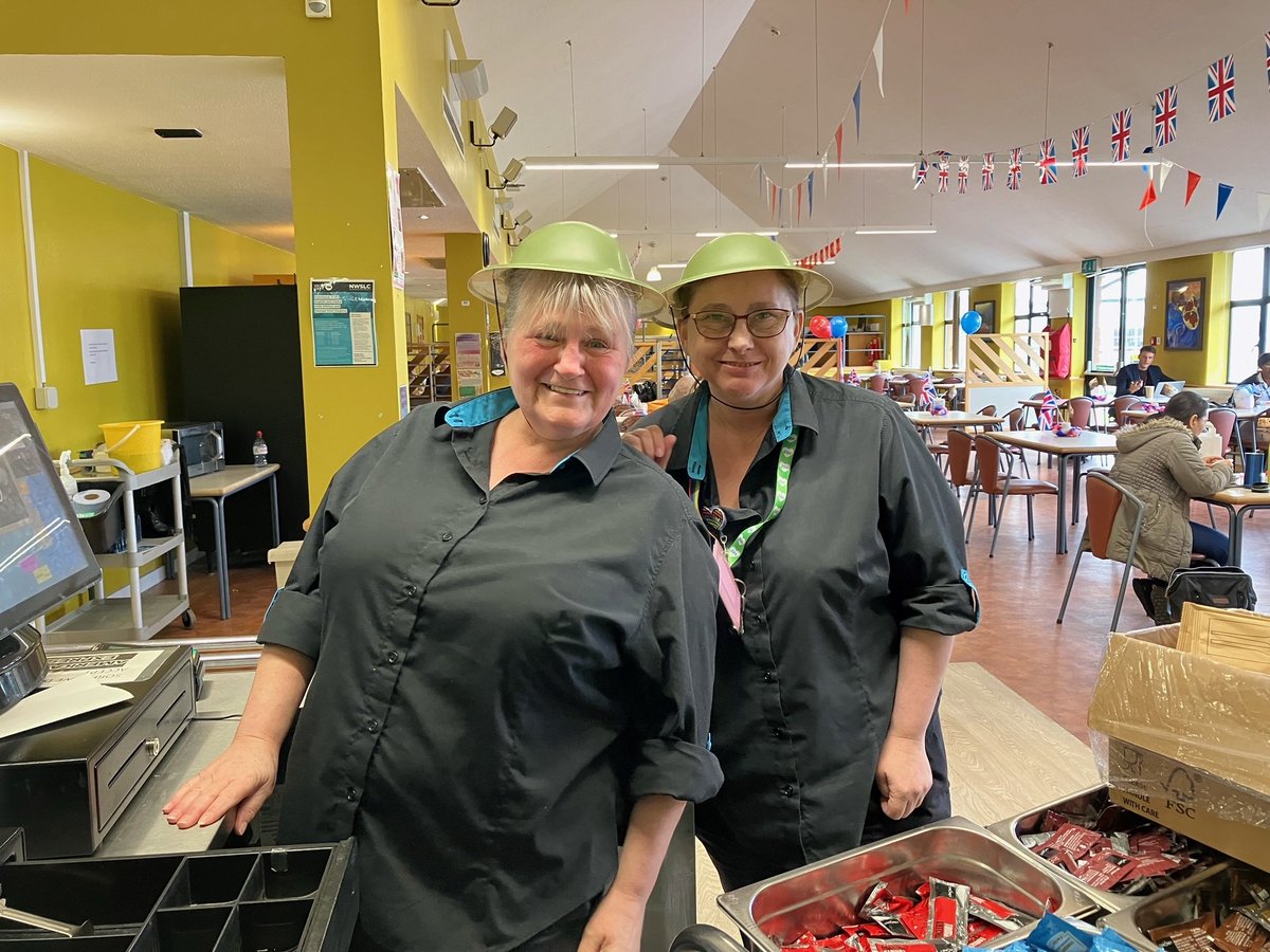 GEHNHSnews's tweet photo. We'd like to thank our Armed Forces Network, catering team and @GEHCharity for helping colleagues and patients commemorate the 80th anniversary of D-Day with a special event in our restaurant today 👏 https://t.co/GZNpdW4mNG