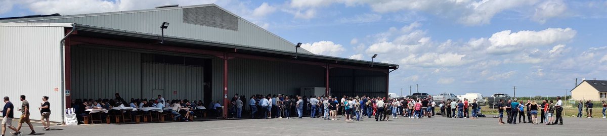perfarmer's tweet photo. Juin : un mois propice aux visites d'essais... et de stand @Perfarmer pour préparer la commercialisation de ses récoltes 🌾📱 ! 
Merci à Caproga La Meunière pour l'invitation 🙏 ! 
@lacoopagricole @Metiersdugrain https://t.co/lygkgt76qD